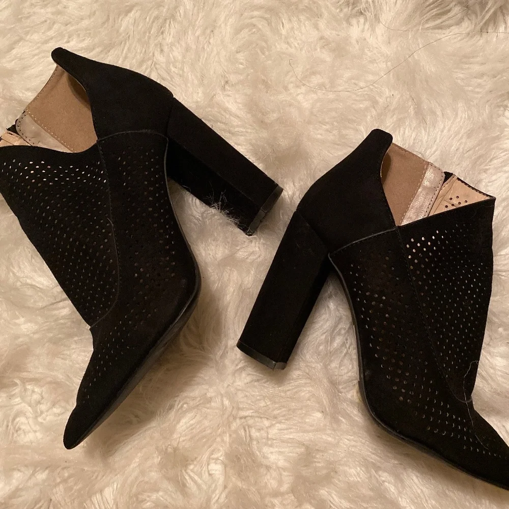 Shoes - Picture 2 of 2